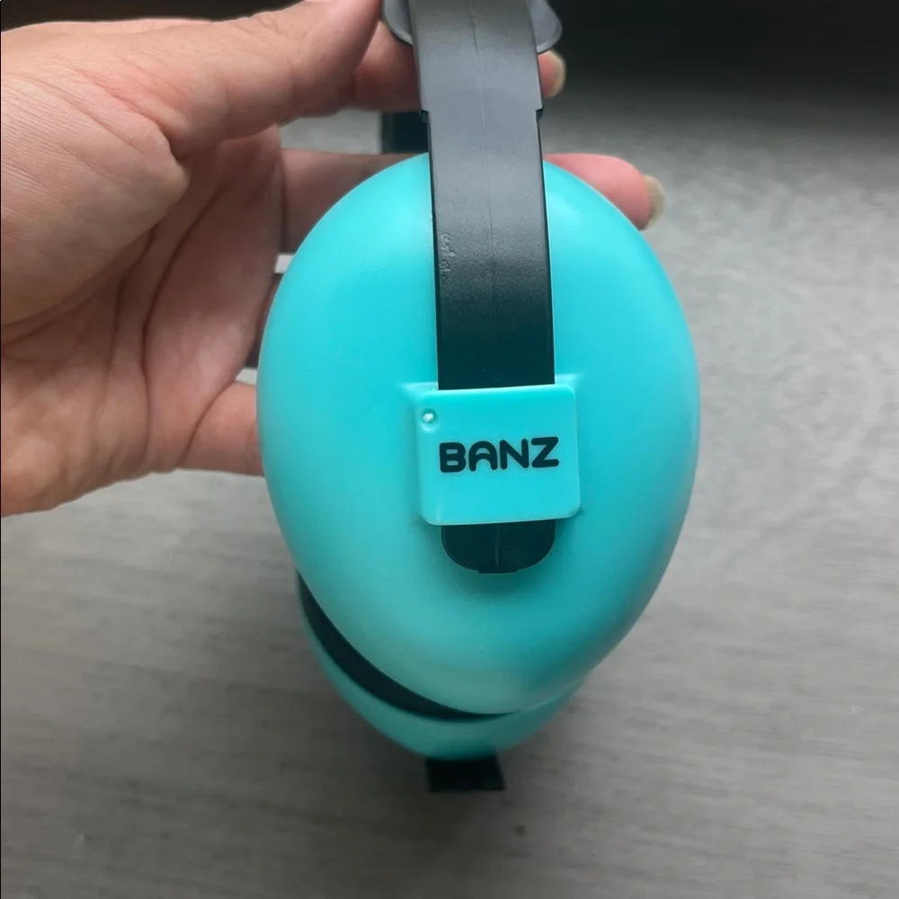 Earmuffs & sunglasses - banz